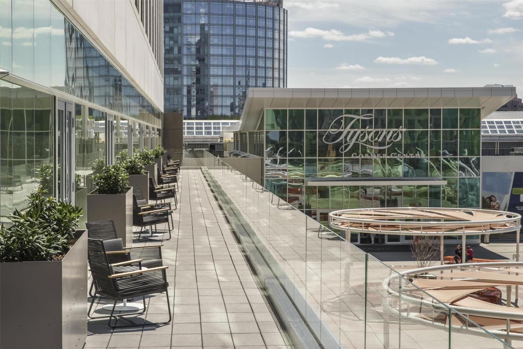 Hyatt Regency Center 4*