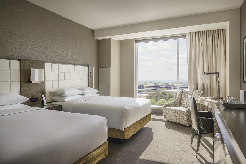 Hyatt Regency Center 4*
