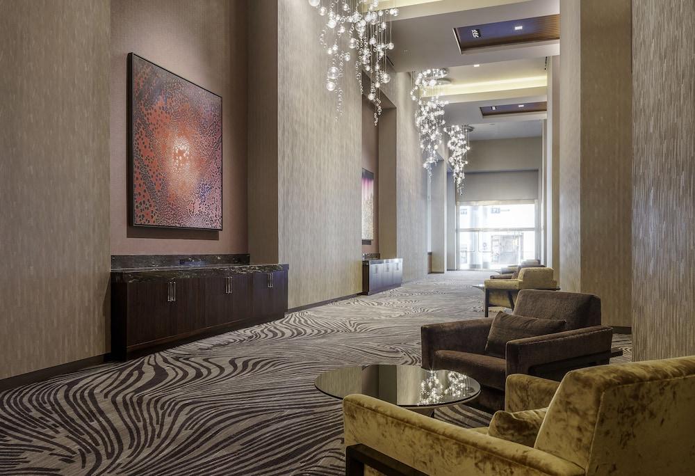 Hyatt Regency Center 4*